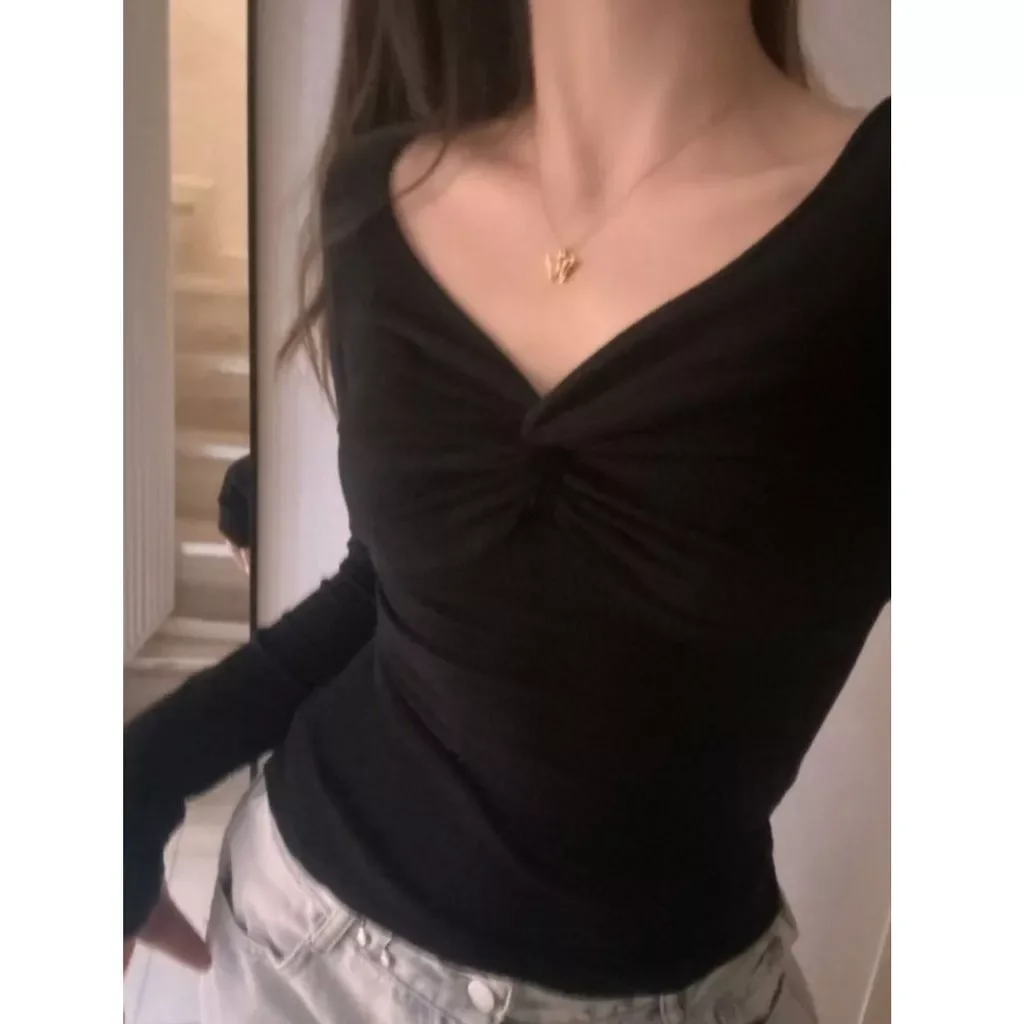 Korean Style Pure Desire Style v-Neck Twisted Inner T-Shirt Women Autumn Winter